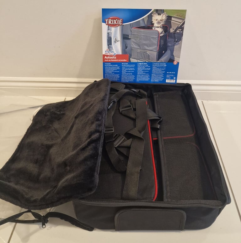 Trixie "Friends on Tour" Car Seat for dogs