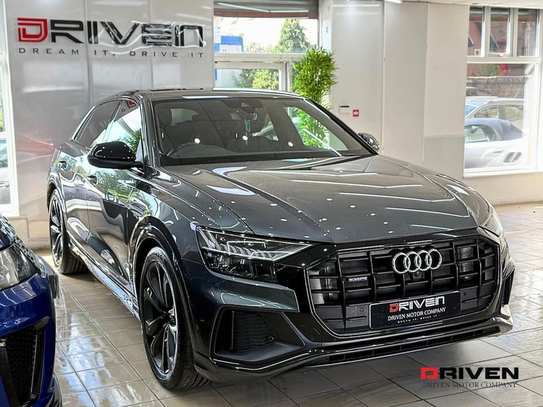 STUNNING ! 2021 AUDI Q8 S-LINE 50 BiTURBO BLACK EDITION 3.0 TDI + FREE DELIVERY!