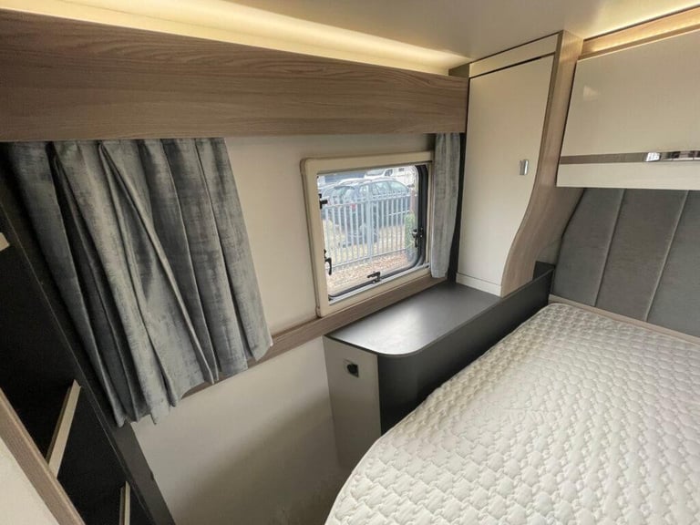 Swift Voyager 594 4 Berth 4 Belt automatic 3500kg motorhome 