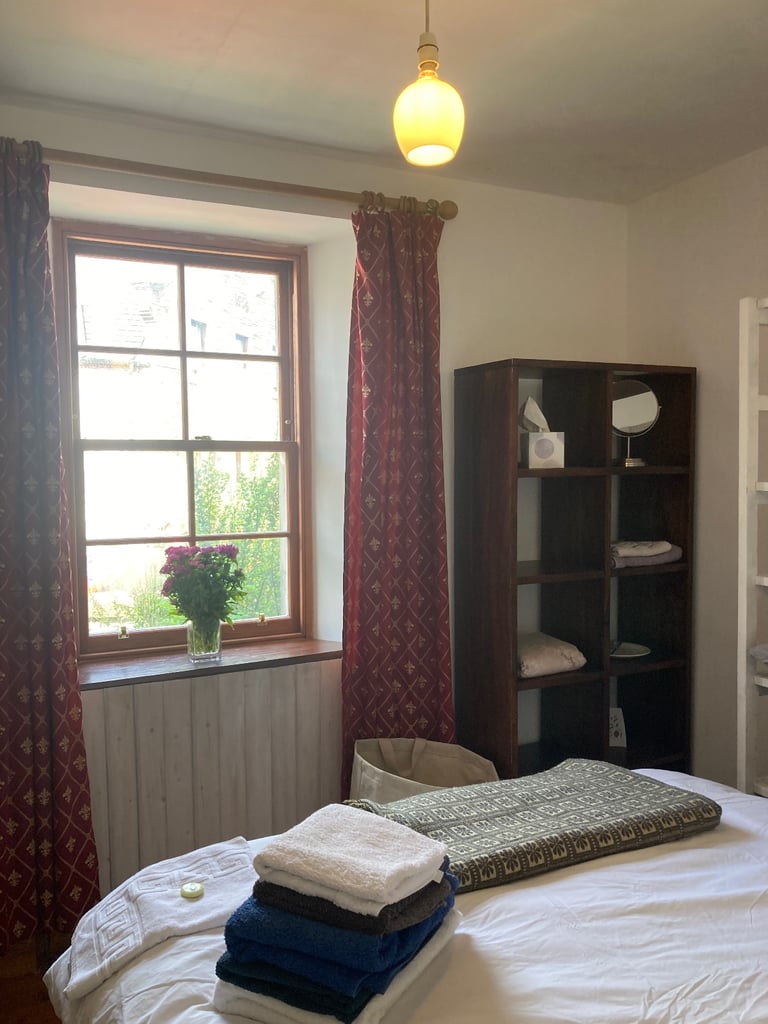 Lovely clean bright room in cottage by the canal