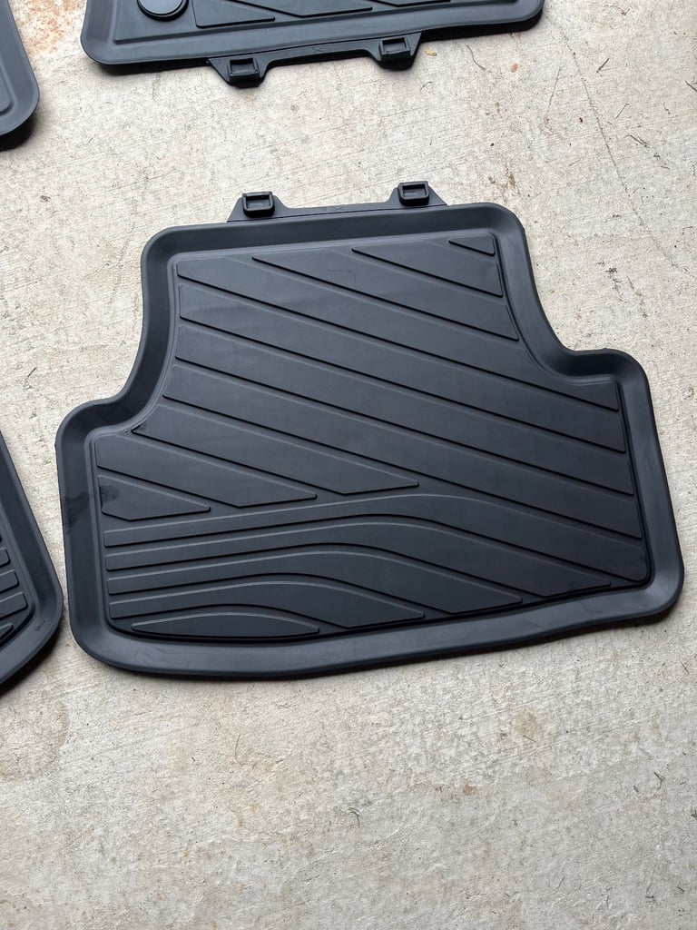 Vw golf mk 8-8.5 all weather mats