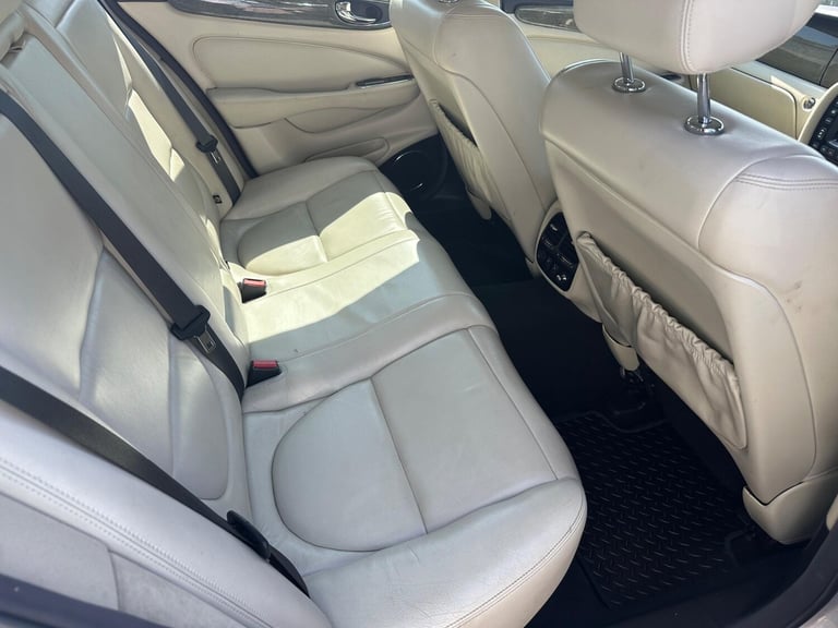  Jaguar XJ 4.2 XJ8 SE 4dr Petrol Automatic