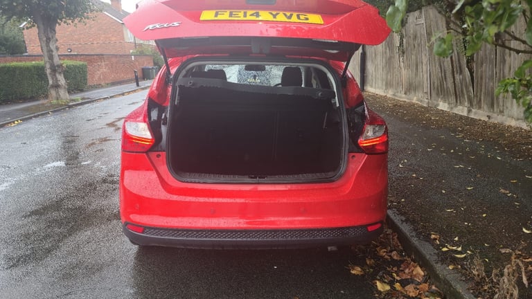 Ford, FOCUS, Hatchback, 2014, Semi-Auto, 1596 (cc), 5 doors