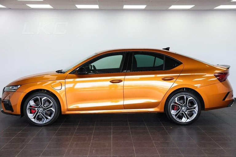 SKODA OCTAVIA 1.4 TSI iV 13kWh vRS DSG Euro 6 (s/s) 5dr 2024