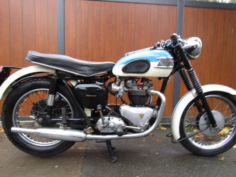 TRIUMPH TIGER T110 BONNEVILLE LOOKALIKE 1957  PRE UNIT . 8319 MILES .