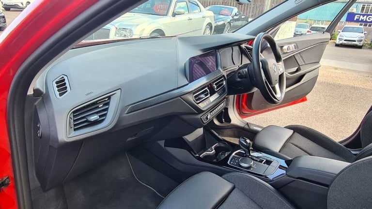 BMW 1 Series 118i Sport 5dr Step Auto Petrol