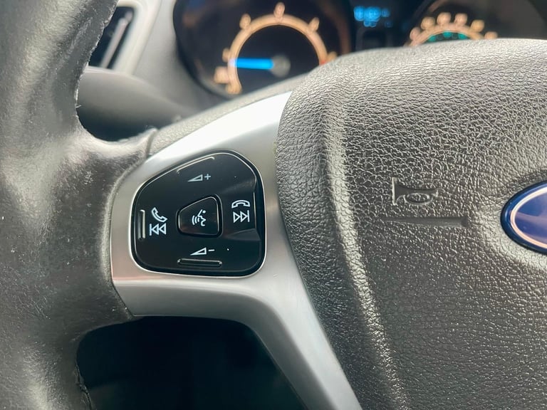 Ford Transit Courier 1.6 TDCI 95 TREND