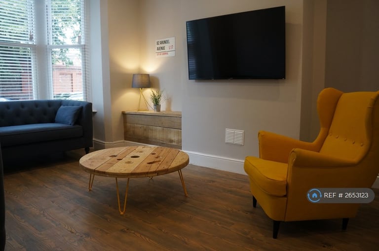 6 bedroom house in Arundel Avenue, Liverpool, L17 (6 bed) (#2653123)
