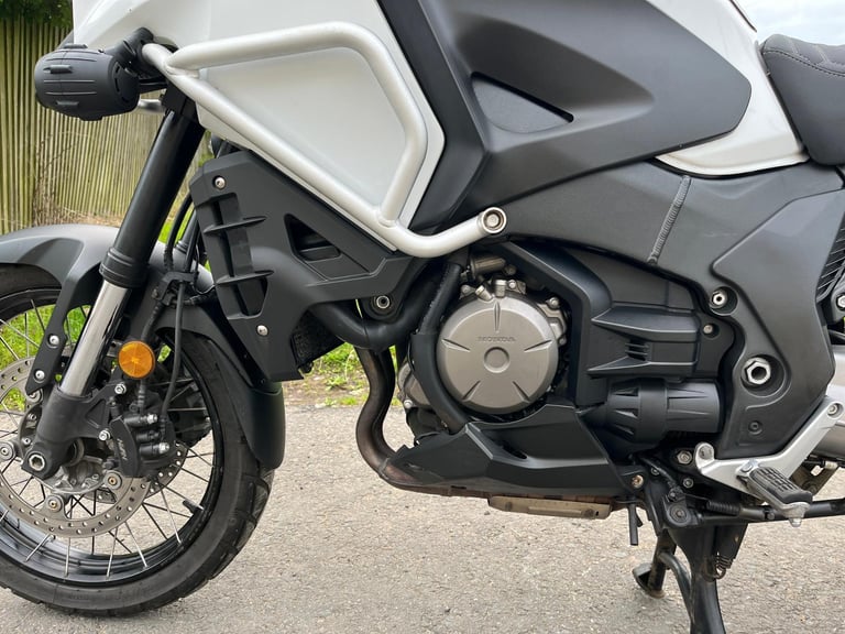 HONDA VFR1200X DCT CROSSTOURER HIGHLANDER, 2017(17), 15,923 MILES, £6995