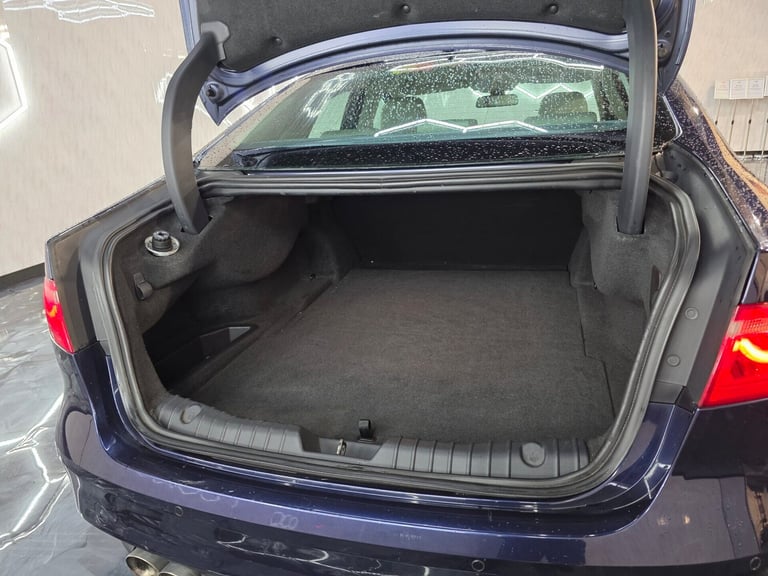 2017 Jaguar XF PRESTIGE Saloon Diesel Automatic