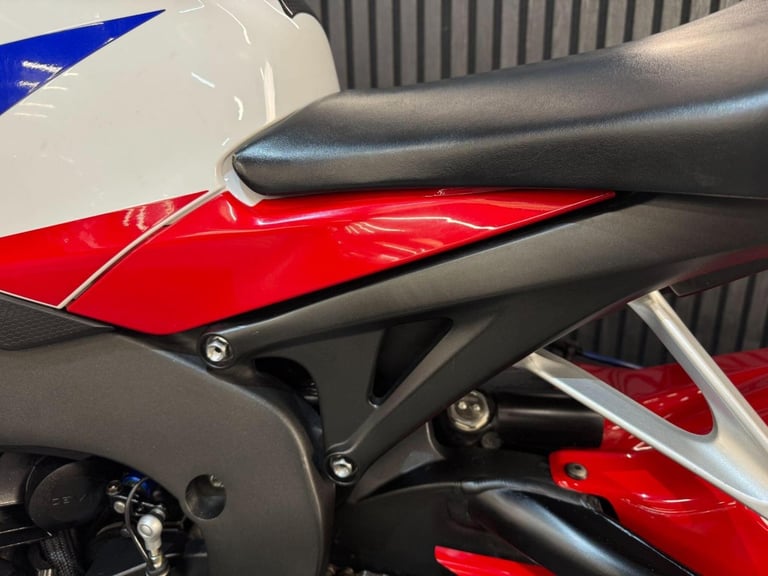 2014 Honda CBR1000RR Fireblade 1000