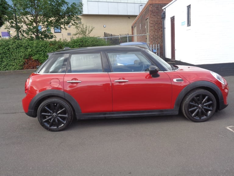 MINI HATCHBACK 1.5 Cooper 5dr