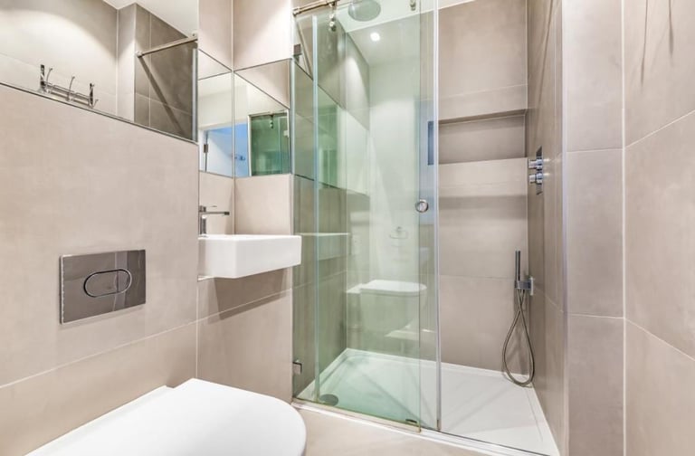 3 Bedrooms Apartment Near East Putney Station