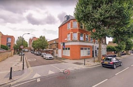 Happy to offer this beautiful 5 bedroom flat in Fulham Palace Road, Fulham, London, SW6-Ref: 1720