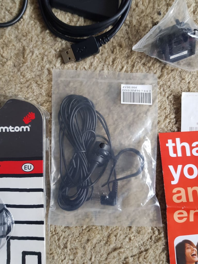 TomTom Go 510 Sat Nav GPS Traffic Edition with all its Accesories and Original box