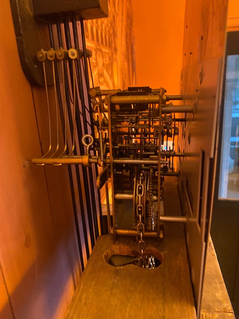 LONG CASE CLOCK WITH WESTMINSTER CHIMES 