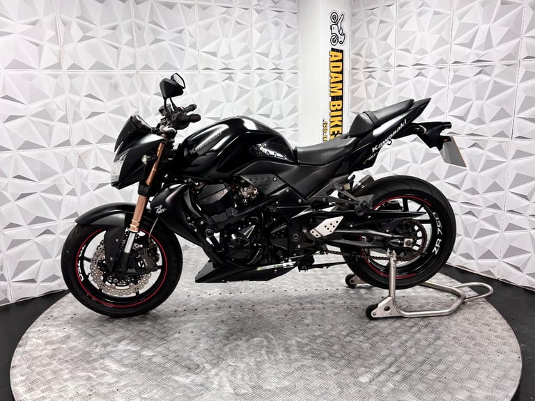 2012 Kawasaki ZR750 | *WARRENTY PROVIDED*