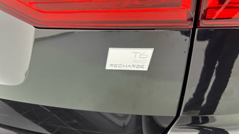2023 Volvo XC60 2.0 T6 [350] RC PHEV Plus Dark 5dr AWD Geartronic ESTATE PETROL/ELECTRIC Automatic
