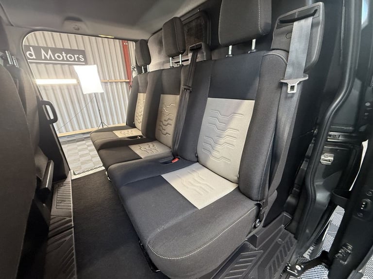 2017 Ford Transit Custom 2.0 TDCi 310 Limited Crew Cab Van 5dr Diesel Manual L1 H1 (163 g/km, 128...