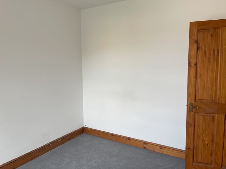✨ Spacious 1-Bedroom Flat in the Heart of Enfield Town! ✨ ONLY £335 per week