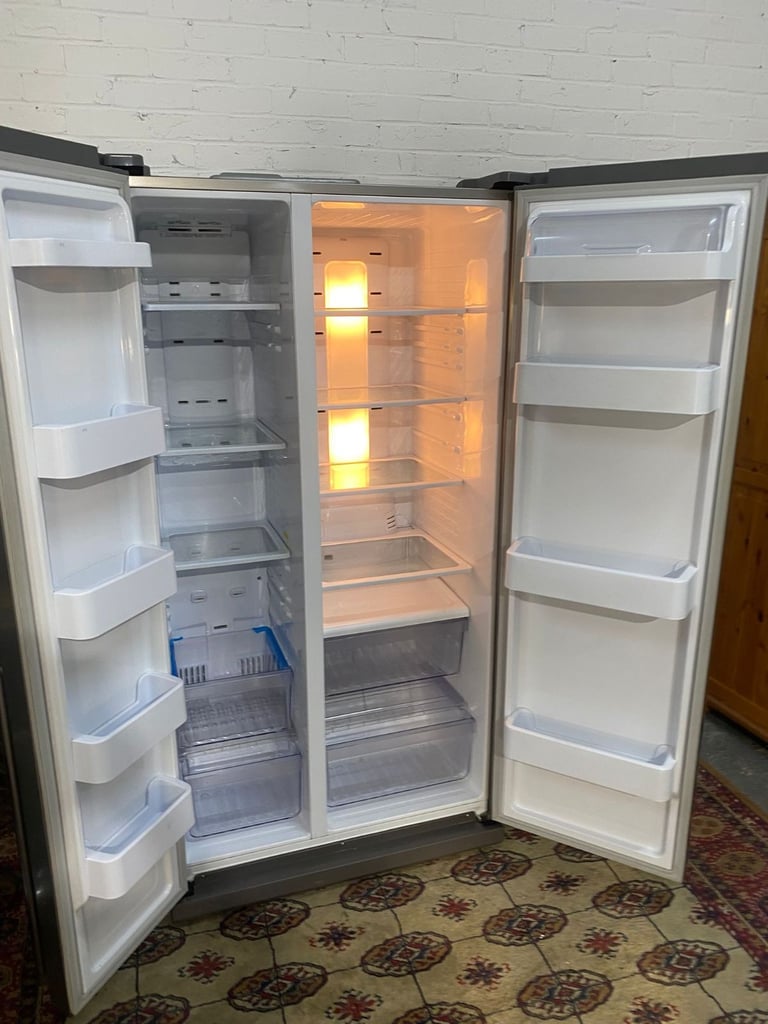 Samsung Non Plumb Stainless Steel American Double Door Fridge Freezer For
