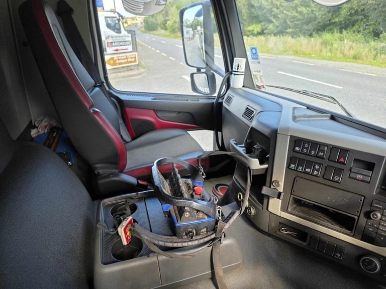 2020 Volvo FM430 8X4 27ft Beavertail/ Flat