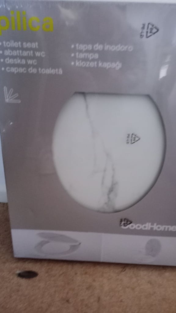 New toilet seat 