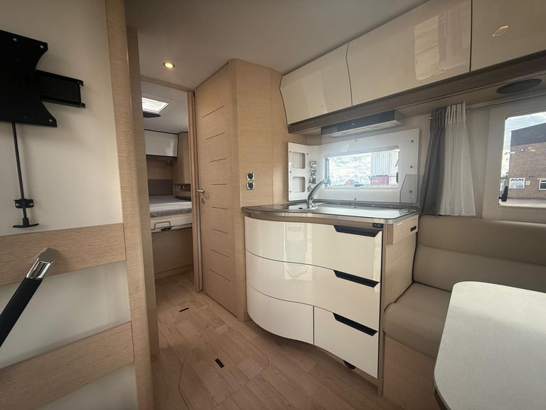 2022 Mercedes Rapido M96 AUTOMATIC 4 BERTH A CLASS MOTORHOME WITH ISLAND BED