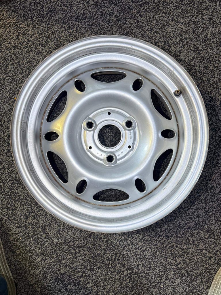 Smart fortwo 4 wheels, 2 tyers and 4 cover