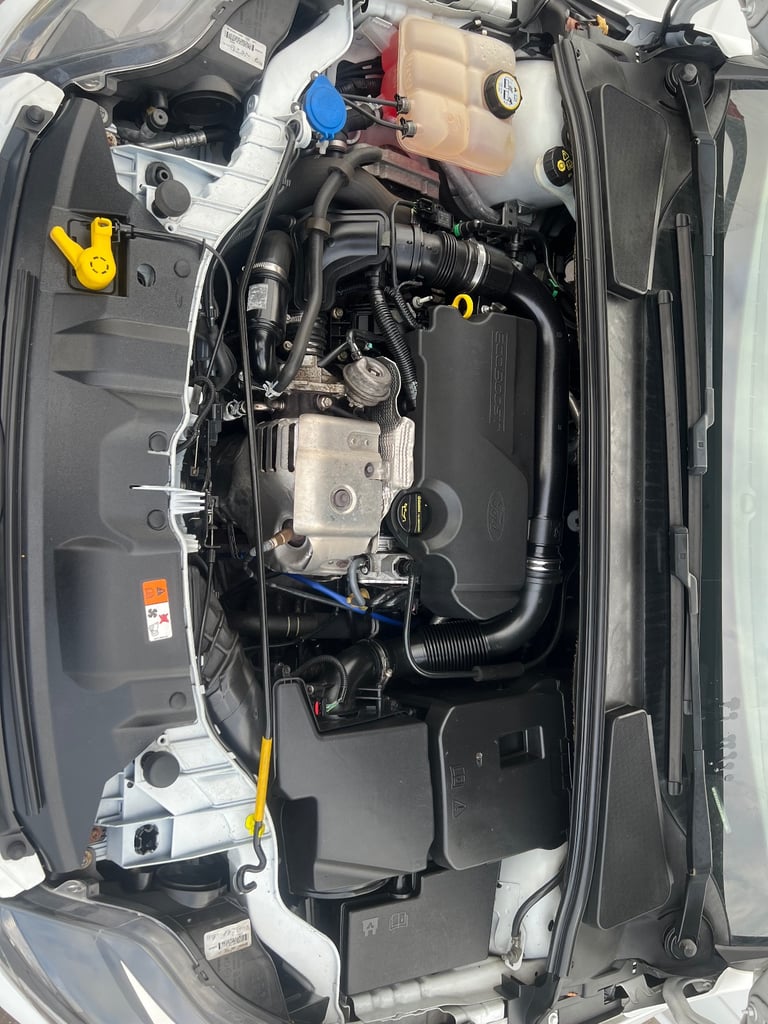 Ford, FOCUS, Hatchback, 2014, Manual, 998 (cc), 5 doors