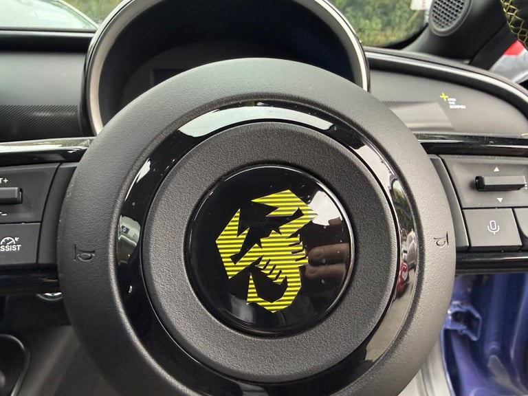2025 Abarth 600e 54kWh Scorpionissima SUV 5dr Electric Auto (280 ps) Hatchback Electric Automatic