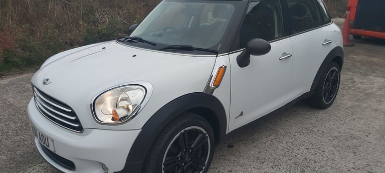 MINI COUNTRYMAN 1.6D ALL4 ONLY 48000 MILES