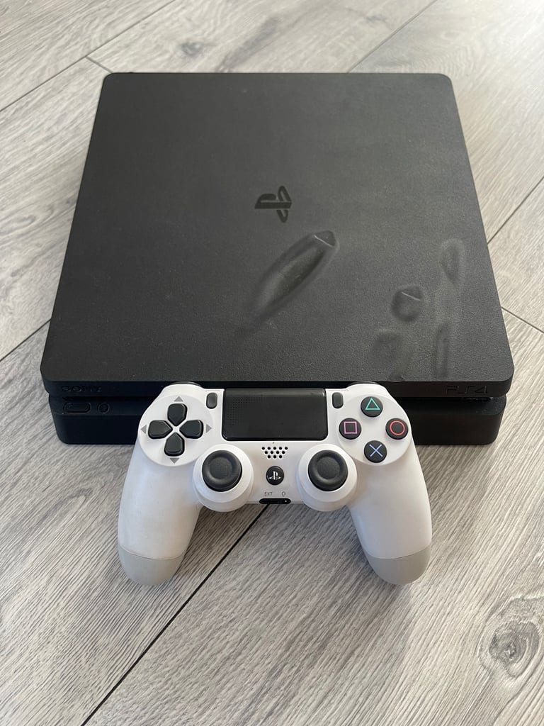 image for PlayStation 4 Slim / 500GB-With Controller & Leads