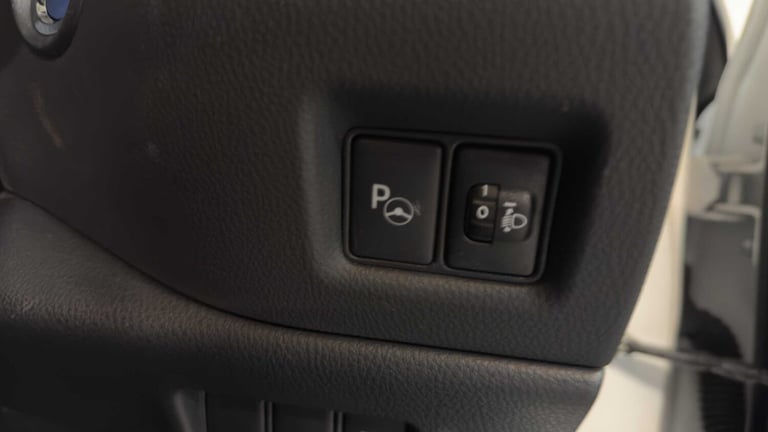 2023 Toyota C-HR 1.8 Hybrid Design 5dr CVT HATCHBACK PETROL/ELECTRIC Automatic