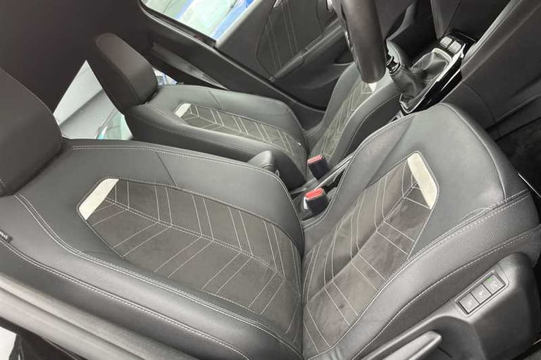 2022 Vauxhall Corsa 1.2i Turbo (100 PS) Ultimate 5 Door Petrol Hatchback *** 1 Owner / Full Vau H...