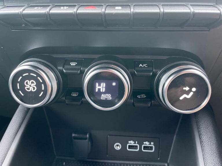 2024 Renault Captur Captur 1.6 E-tech Full Hybrid 145 Engineered 5Dr Auto Hatchback Hatchback Pet...