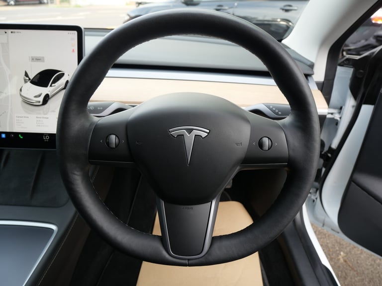 2022 Tesla Model 3 Standard Range Plus Electric Auto RWD (241 bhp) 4dr Electric
