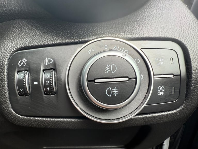 2019 Alfa Romeo Giulia 2.0T Super Auto Euro 6 (s/s) 4dr SALOON Petrol Automatic