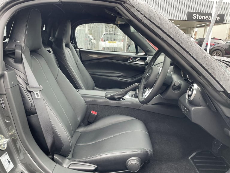 2025 Mazda MX-5 2.0 SKYACTIV-G Exclusive-Line Roadster 2dr Petrol Manual Euro 6 (s/s) (184  CONVE...
