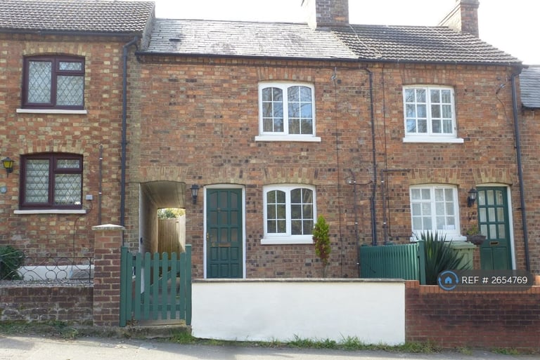 2 bedroom house in Church Road, Milton Keynes, MK17 (2 bed) (#2654769)