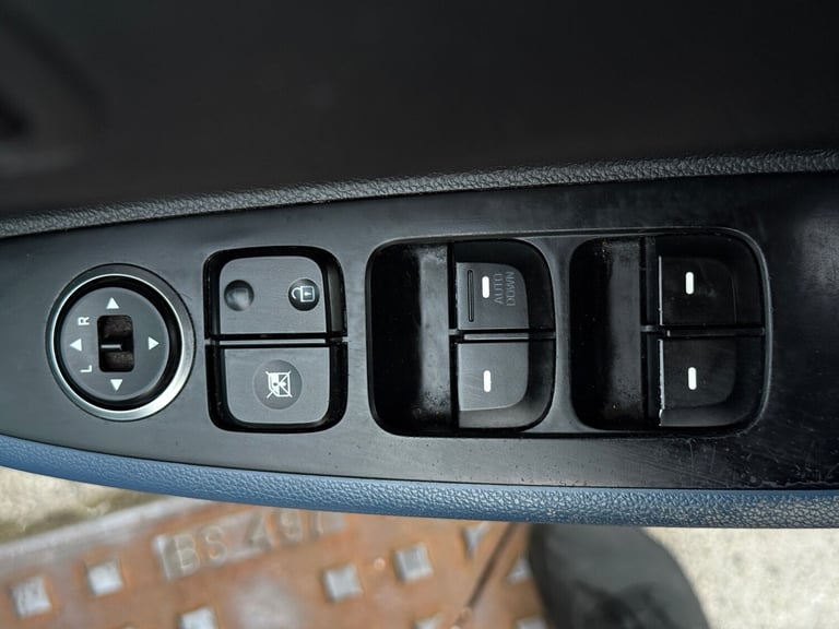 2014 Hyundai i10 1.2 SE 5dr Auto HATCHBACK Petrol Automatic