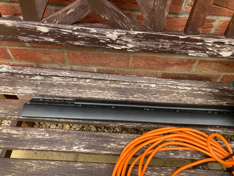 Bosch Electric Hedge Trimmer - good condition