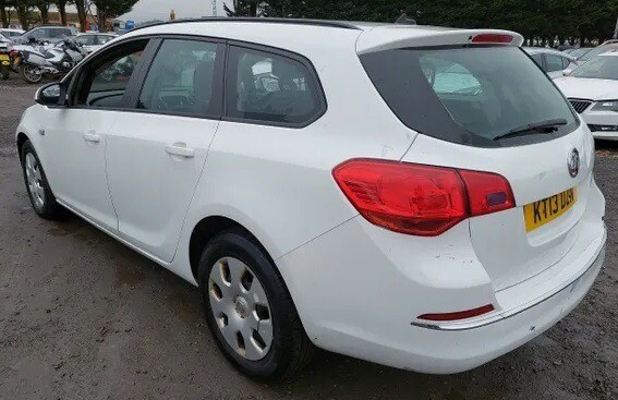 2013 Vauxhall Astra 1.7 CDTi 16V ecoFLEX ES 5dr [Start Stop] ESTATE Diesel Manual
