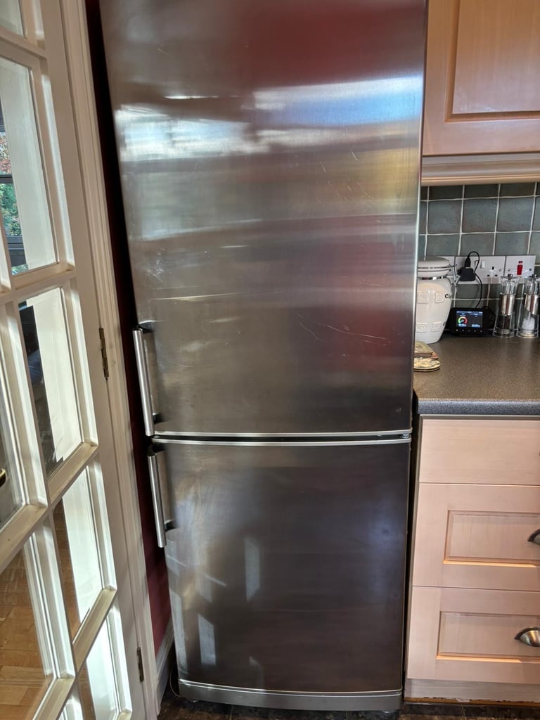 image for Siemens electronic fridge freezer