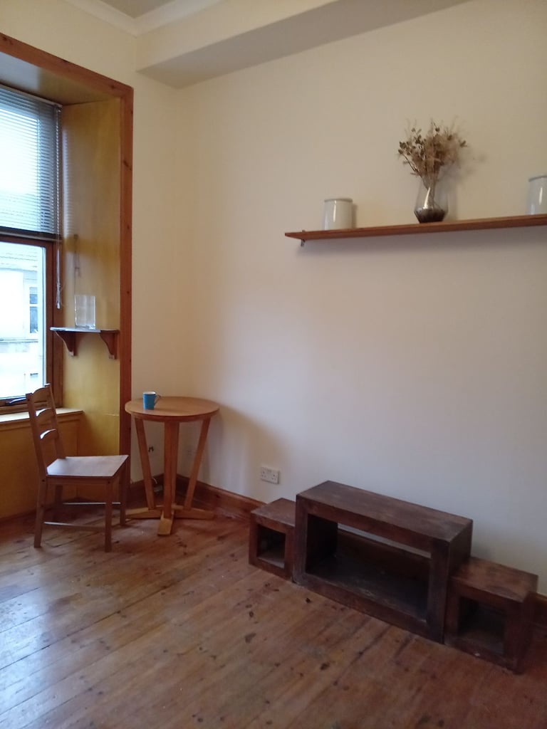 ONE BEDROOM WEST END GLASGOW PARTICK FURNISHED FLAT  £1035 pcm