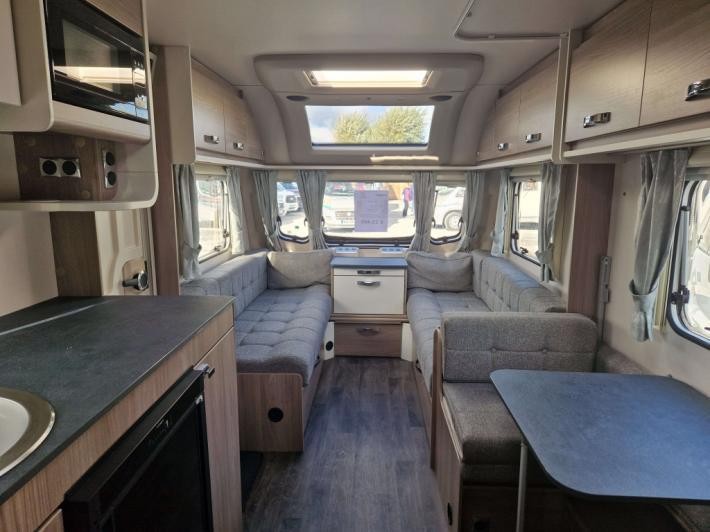 2023 Sprite Quattro FB Used Caravan