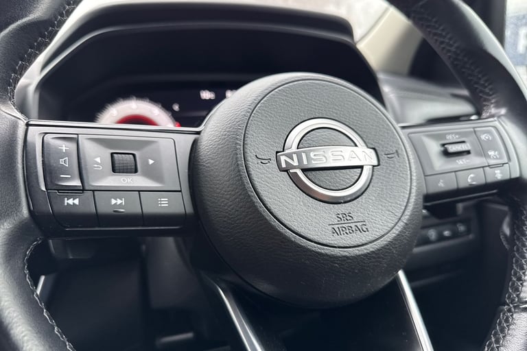 2022 Nissan Qashqai 1.3 DIG-T MHEV N-Connecta XTRON Euro 6 (s/s) 5dr SUV PETROL Automatic