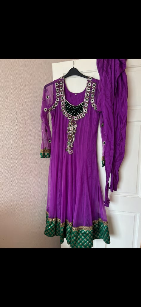 image for Indian outfit with scarf 