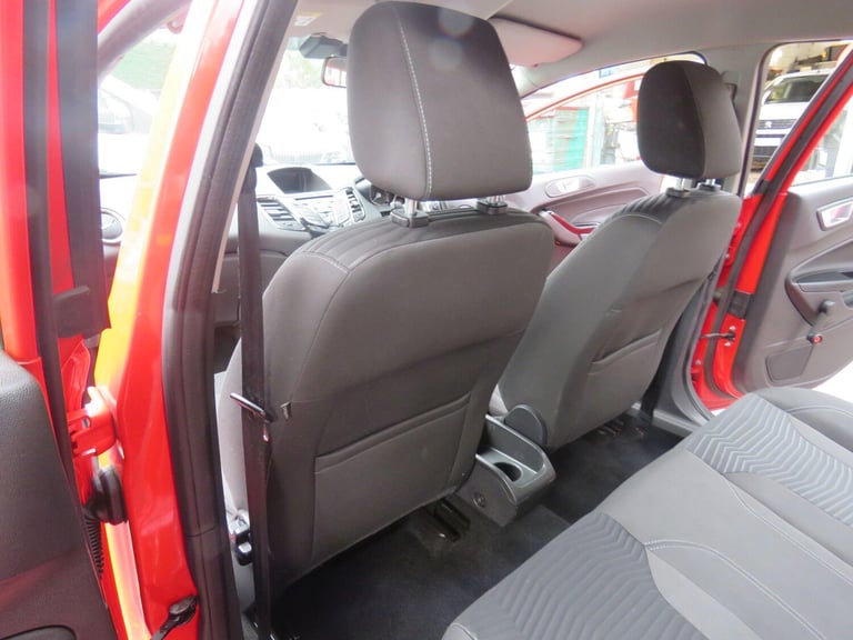 2016 Ford Fiesta 1.0T EcoBoost Zetec Euro 6 (s/s) 5dr HATCHBACK Petrol Manual