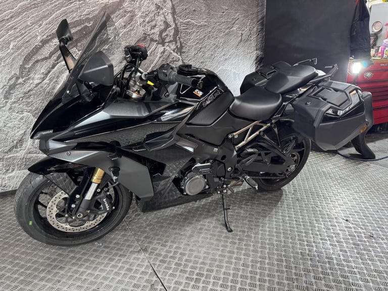 SUZUKI GSX-S1000GT+ GSXS 1000 GT+ TOUR M3 2024